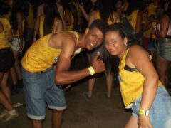 Oktober 10 Anos
